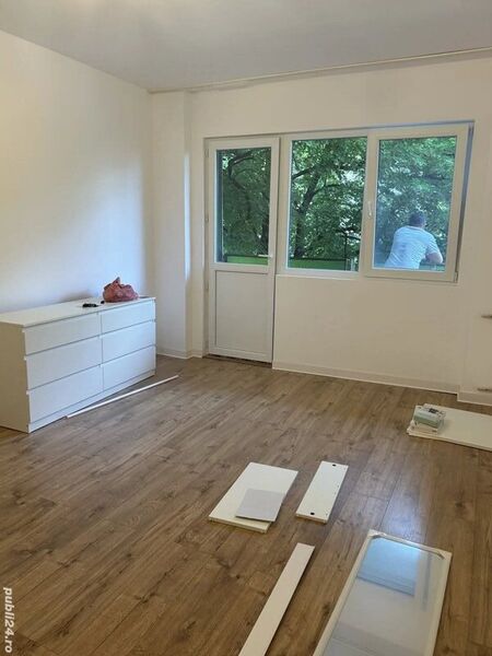 Sos. Alexandria, apartament 3 camere, 117500 Euro.